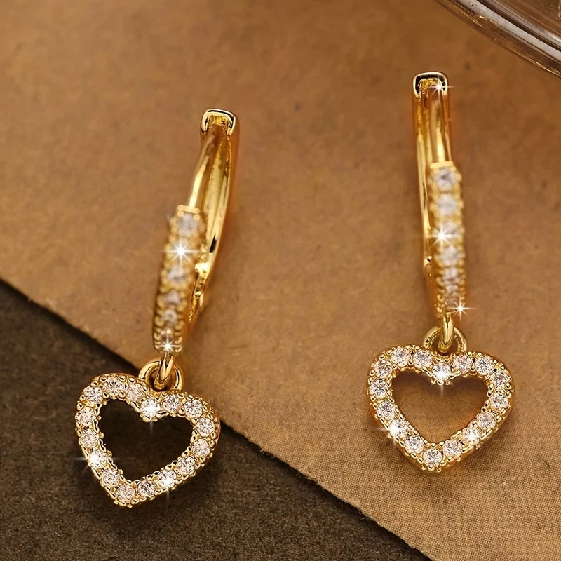 Elegante Creolen – 18 Karat vergoldet mit funkelnden Zirkonia