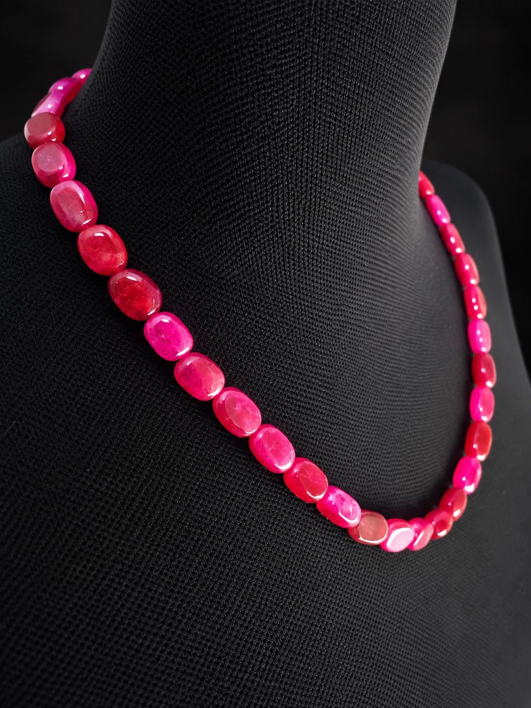 Pink Onyx Kette 54 cm – 10 mm flache Perlen – 240 ct – Edelsteinschmuck