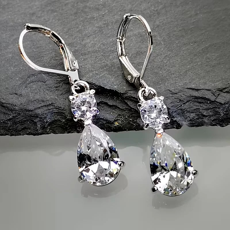 Elegante Ohrringe – Versilbert