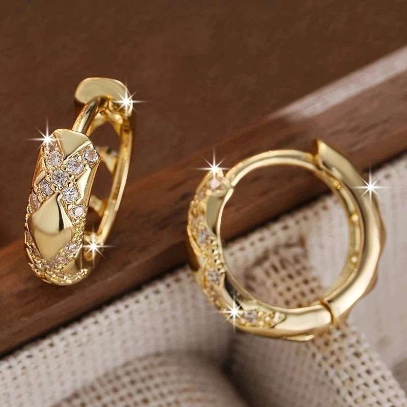 Elegante Creolen – 18 Karat vergoldet mit funkelnden Zirkonia 1,5cm