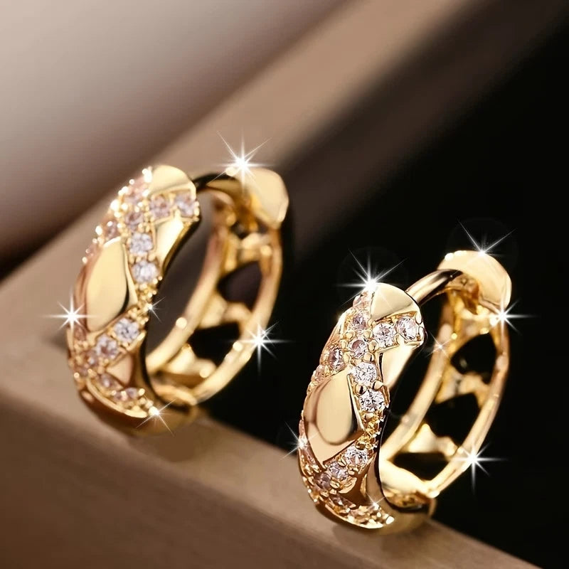 Elegante Creolen – 18 Karat vergoldet mit funkelnden Zirkonia 1,5cm