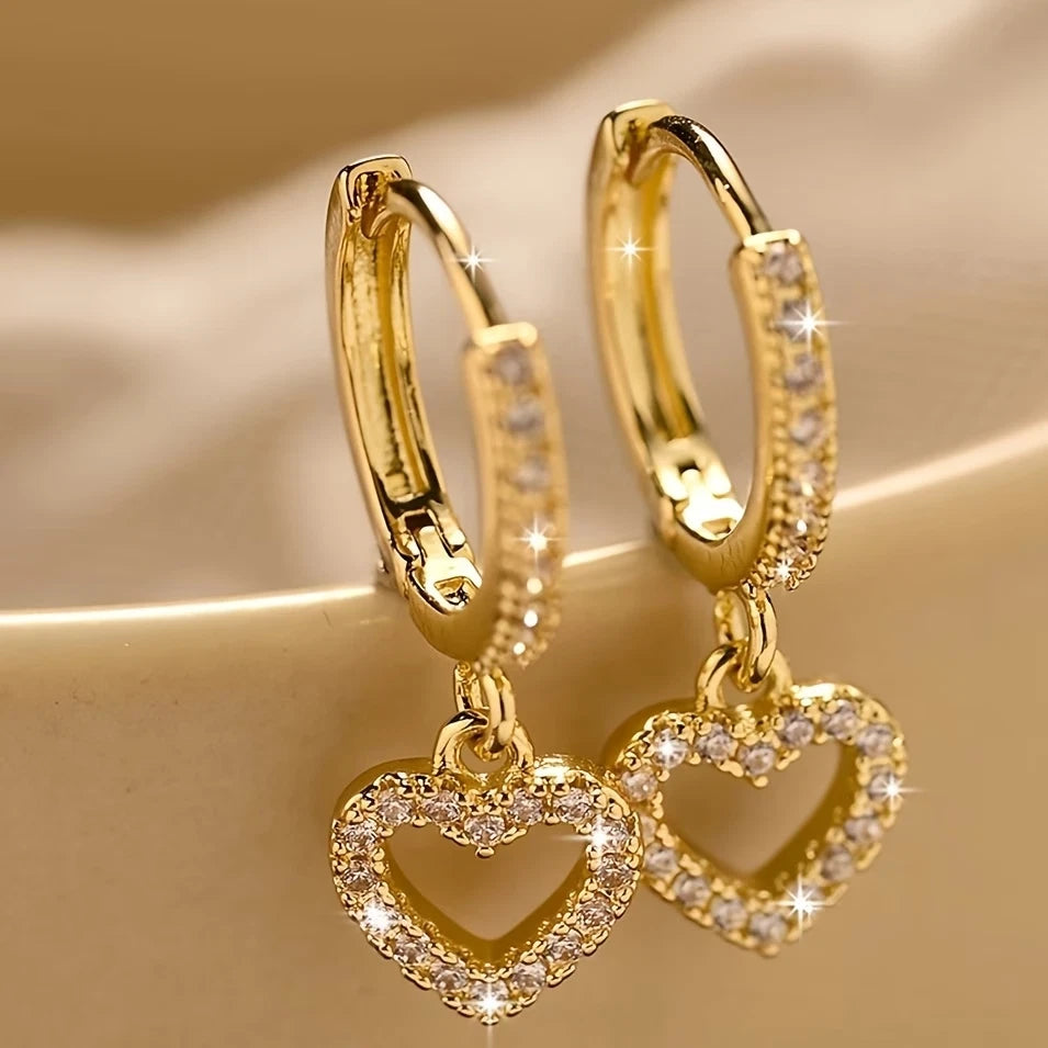Elegante Creolen – 18 Karat vergoldet mit funkelnden Zirkonia