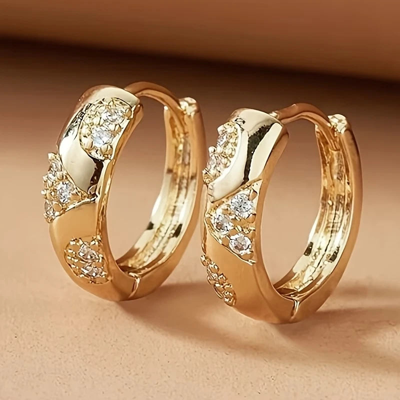 Elegante Creolen – 18 Karat vergoldet mit funkelnden Zirkonia 1,4cm