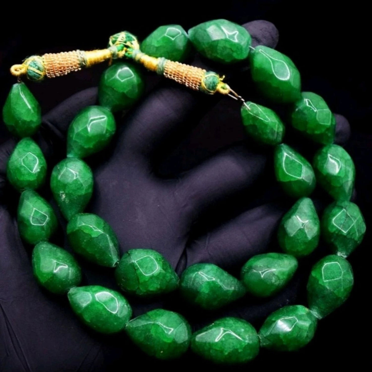Green Emerald (Smaragd) Halskette 565 ct, facettierte Edelsteine 17x22 mm 46 cm